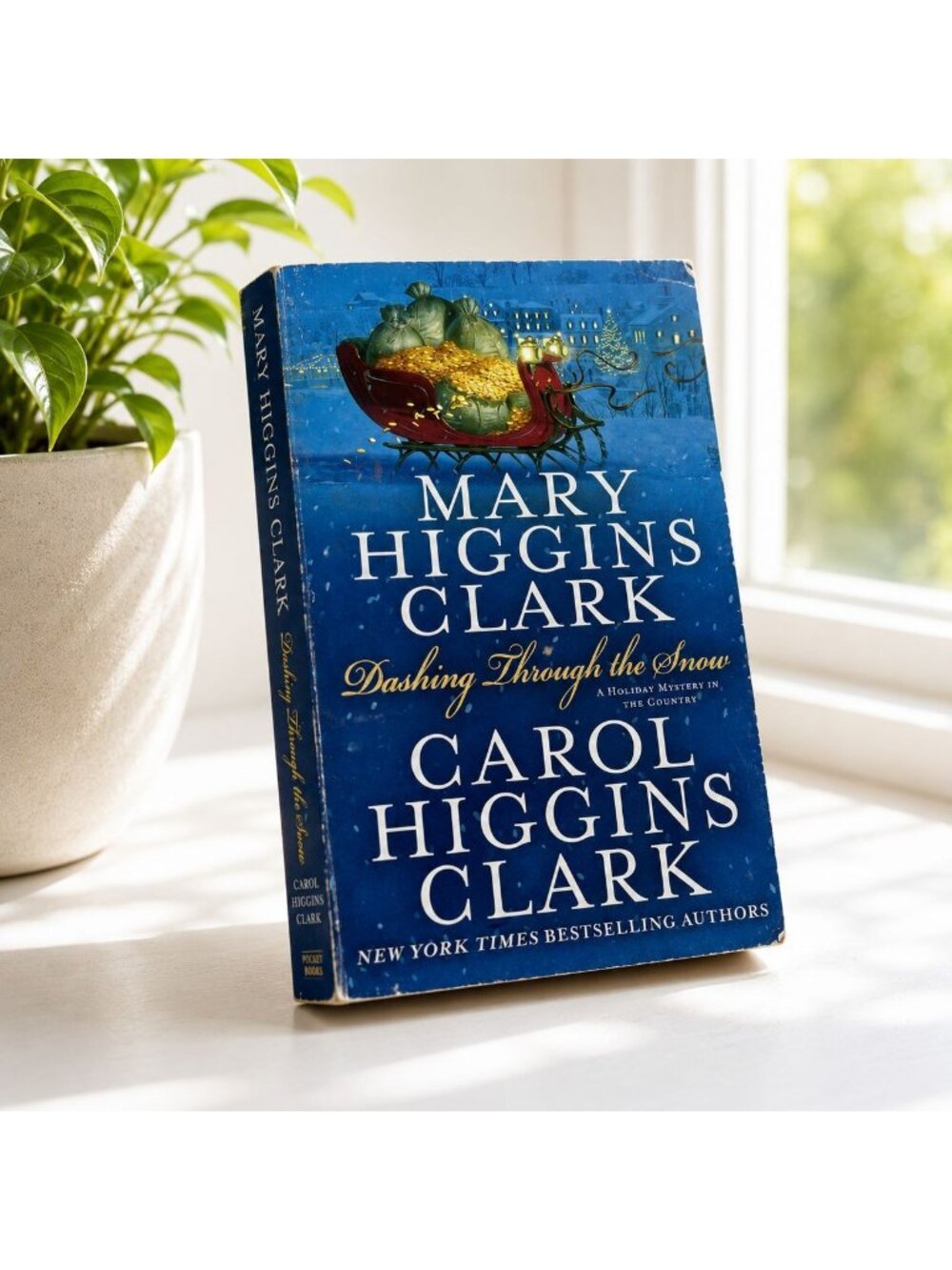 Dashing Through The Snow By Mary Higgins Clark & Carol Higgins Clark Paperback 2
